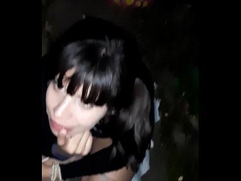 ❤️ Na rua, o pénis inchado em troca de doces ️ Sexo vídeo em pt.porno-filmy.ru ❌
